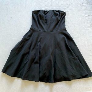 Lulu’s strapless skater dress